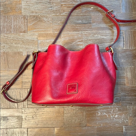 Dooney & Bourke Handbags - Dooney & Bourke Mini Barlow Crossbody🖤